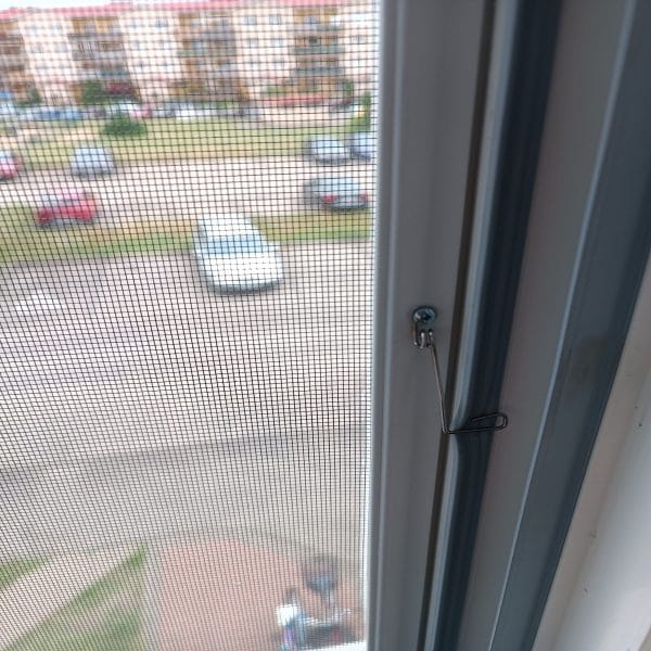 moskitiery ramkowe na okna-min moskitiery ramkowe na okna-min