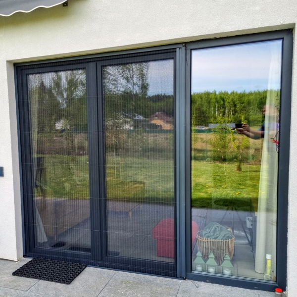 moskitiera-plisowana-na-okno-tarasowe (2) moskitiera-plisowana-na-okno-tarasowe (2)