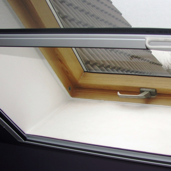 moskitiera-rolowana-pionowa-belka moskitiera-rolowana-pionowa-belka