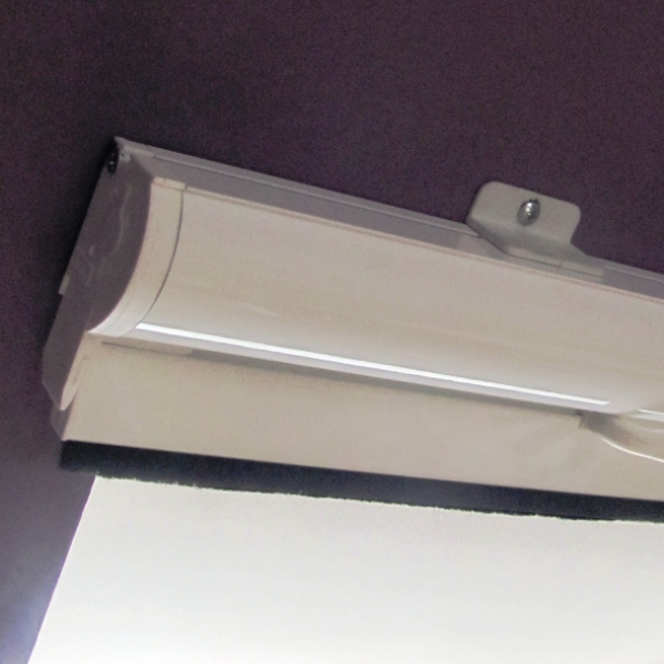 moskitiera-rolowana-pionowa-kaseta moskitiera-rolowana-pionowa-kaseta