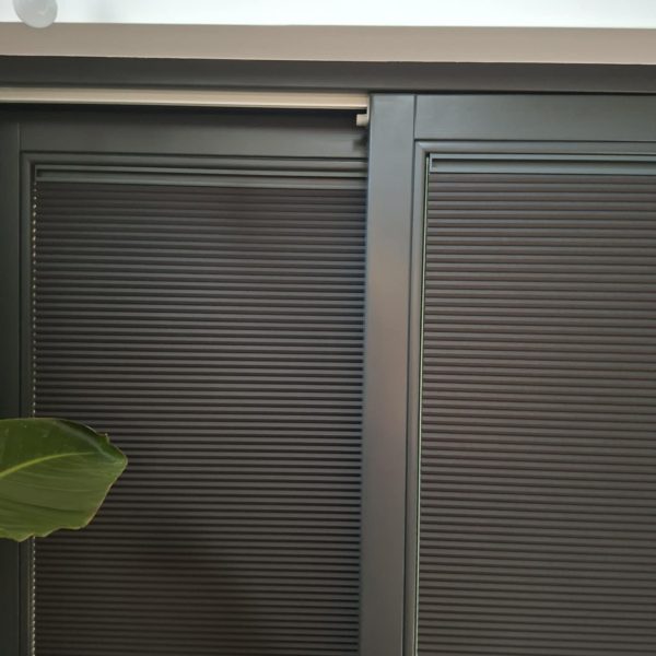 plisy-wewnetrzne-rolety-do-okien-przesuwnych plisy-wewnetrzne-rolety-do-okien-przesuwnych